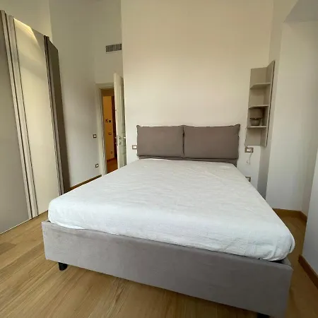 Piazza Colombo Apartment