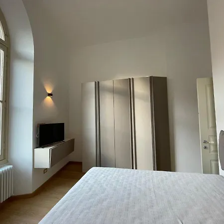 Piazza Colombo Apartment